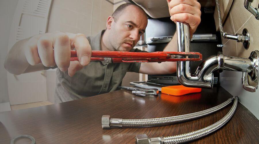 Expert burst pipe repair services in Strong, ME